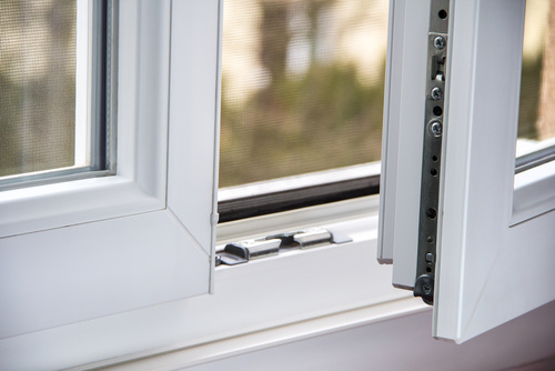 Stolarka okienna przed zimą, cz I: Jak wyregulować okna na zimę